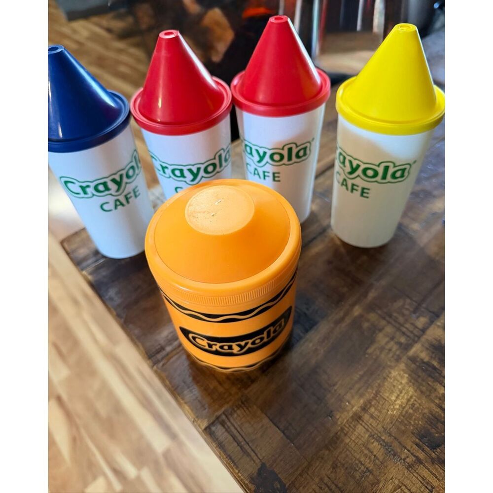 Crayola Cafe Insulated Food Container With Drink Containers No Straws